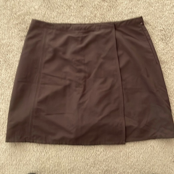 Royal Robbin’s dark brown skort size 10 - Picture 1 of 6